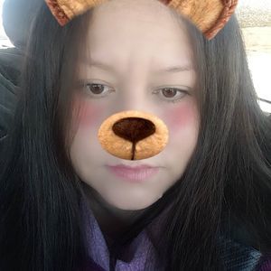 Meet your Posher, Ines